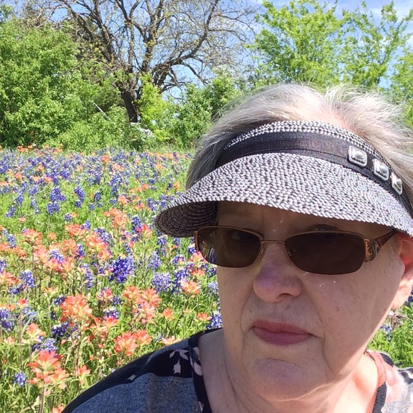 Meet your Posher, Beckie - Picture 1 of 1